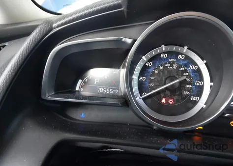 2018 Toyota Yaris Ia из США, поврежденный, VIN 3MYDLBYV4JY312576